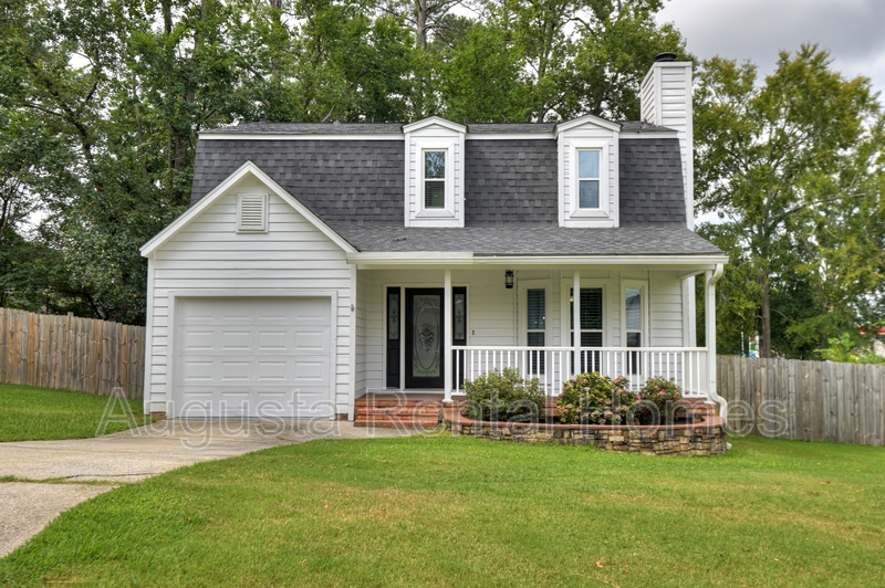 Martinez House: 454 Windtree Place