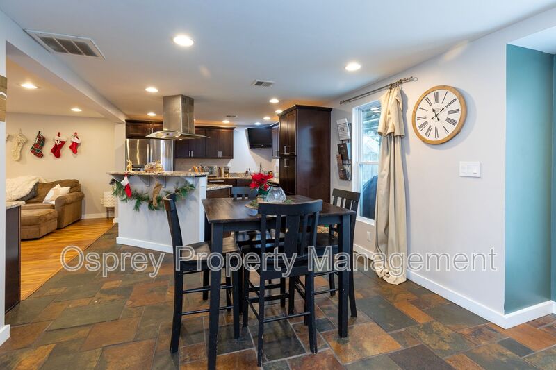 Spacious 4 Bedroom 3 Bath Home  - Photo 9