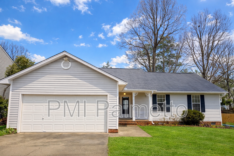 Columbia House: 274 Ambling Circle