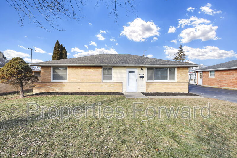 Grove City House: 2698 Kenny Lane