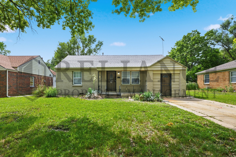 Wichita House: 1607 North Terrace Drive