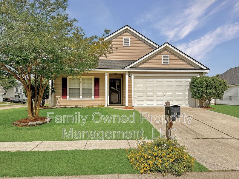 Moncks Corner House: 261 Emerald Isle Dr