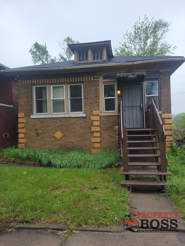 Gary House: 1052 Harrison Street