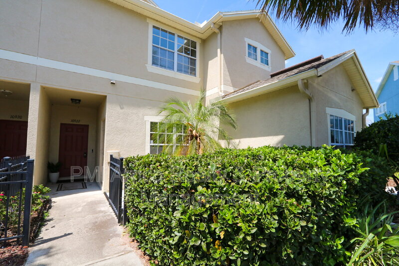 Riverview Townhome: 10922 Winter Crest Drive