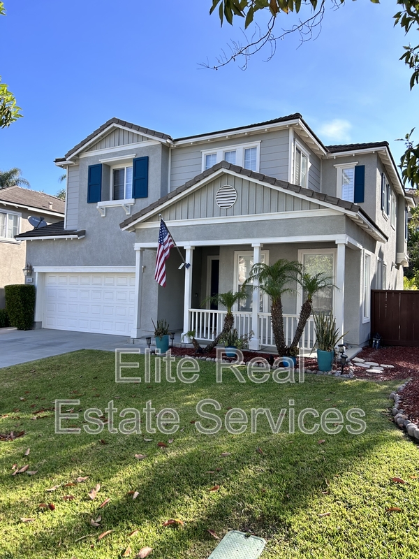 Chula Vista House: 363 Circulo Coronado