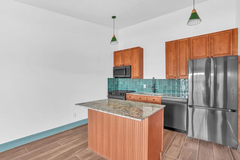 4011 36th Ct Unit 6E