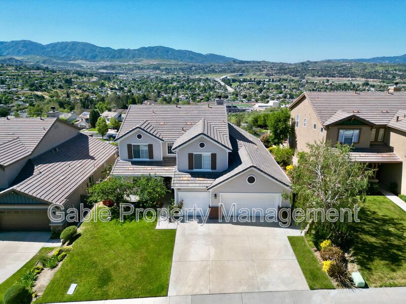 Canyon Country House: 19114 Olympic Crest Drive