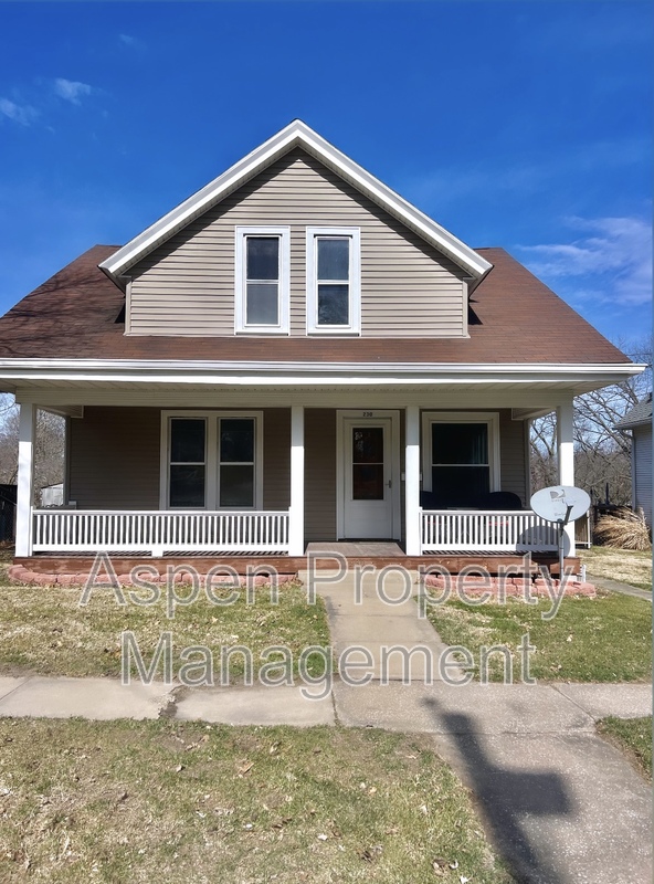 Burlington House: 230 Lewis Street