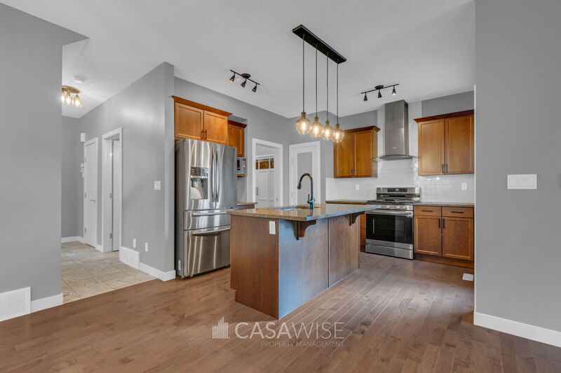 Edmonton House: 6949 Evans Wynd Northwest