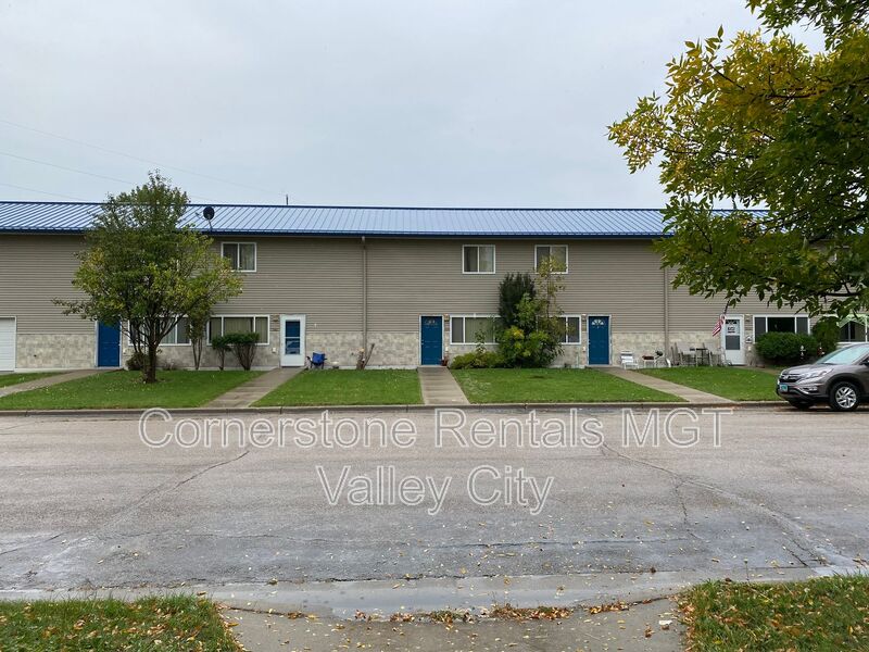 Valley City House: 540 10th Ave SE