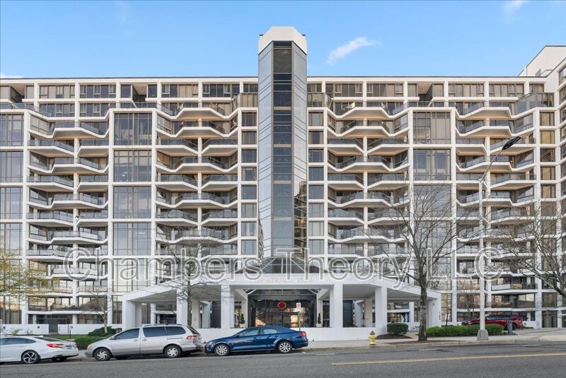 Arlington Condo: 1530 Key Blvd