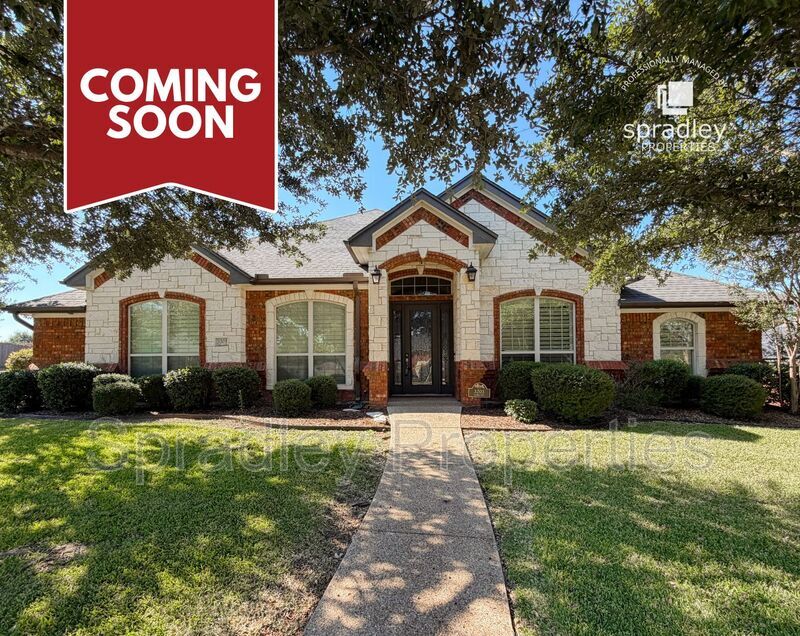 Belton House: 3203 Casawa Cove