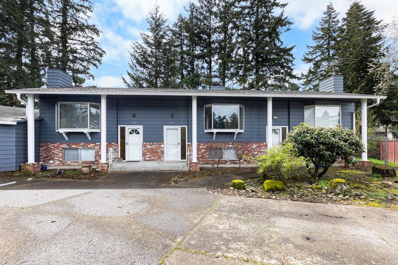 Portland Townhome: 203 SE 176th Pl