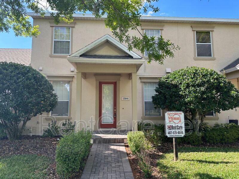 Windermere House: 13841 Ancilla Blvd.