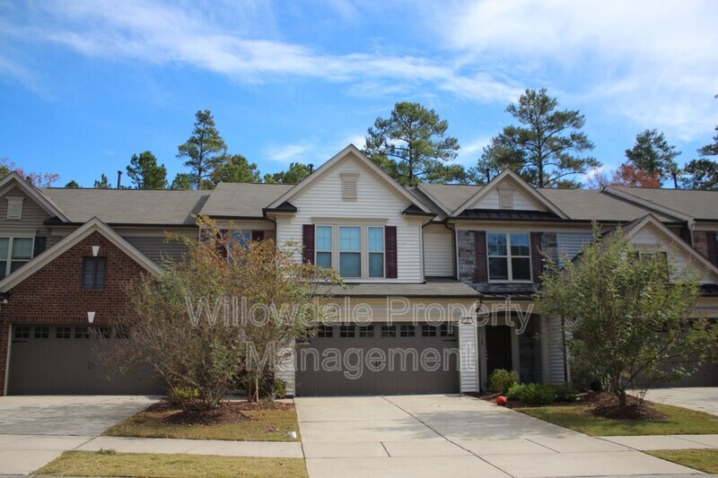 Cary Townhome: 421 Chanson Dr