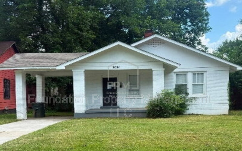 Memphis House: 1041 Rosewood Avenue