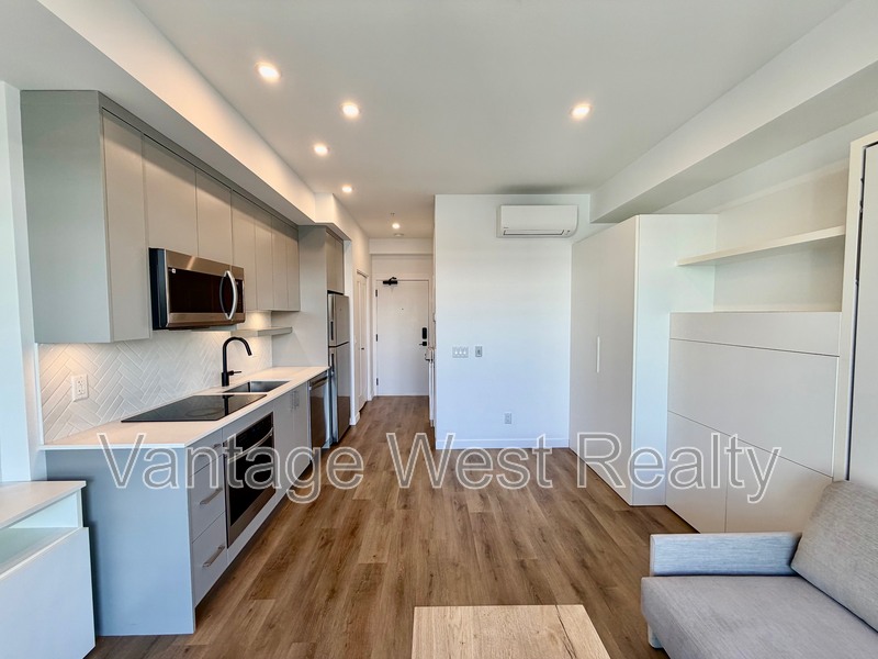 Kelowna Condo: 544-1274 Devonshire Ave
