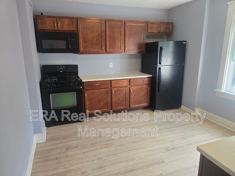 Cleveland Condo: 3469 W 45th Upper