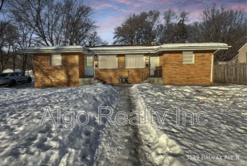 Robbinsdale Condo: 3547/3549 Halifax Avenue North - 3549