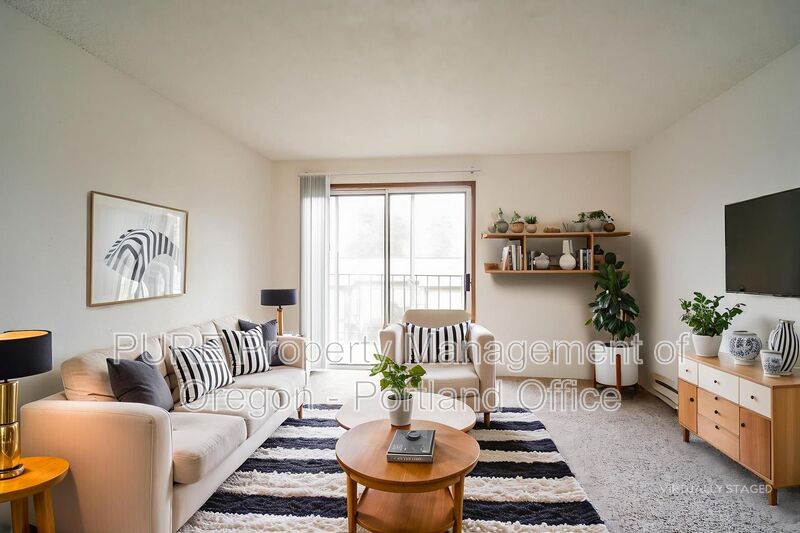 Portland Apartment: 14124-14212 NE Sandy Blvd