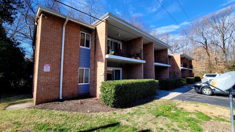 Richmond Condo: 1700 Carlisle Ave