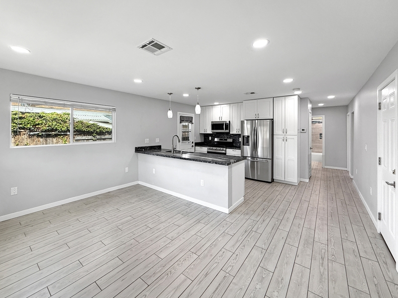 La Mesa House: 6123 Horton Drive