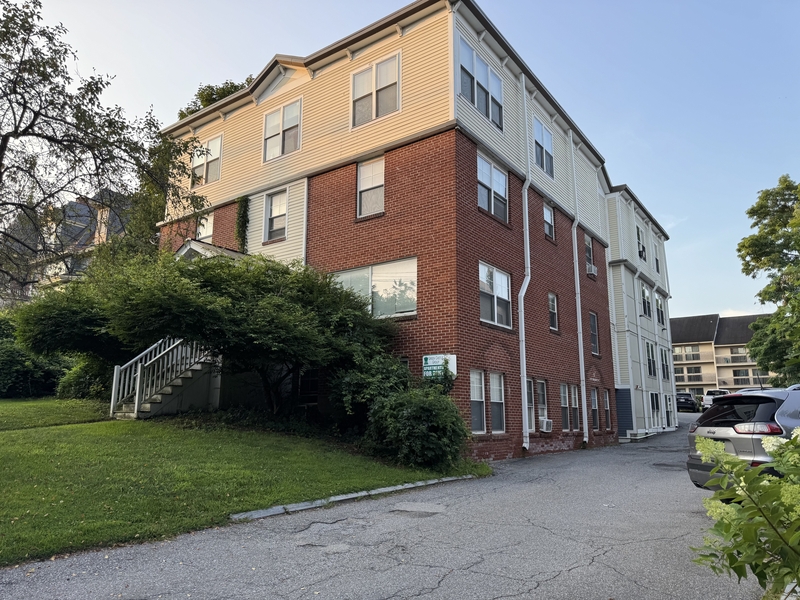 Burlington Condo: 361 Pearl Street, Unit 6