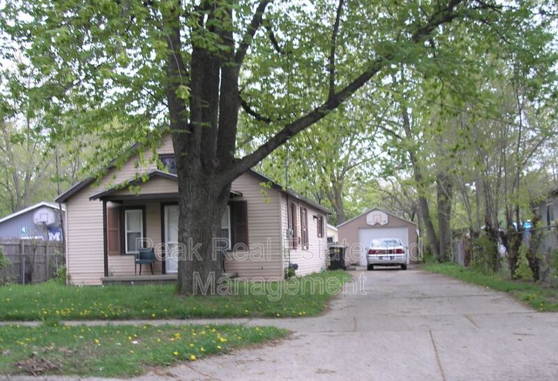 Grand Rapids House: 316 Maplelawn Street SE