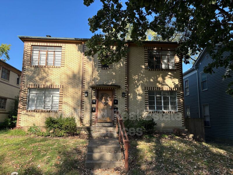 Hamilton House: 350 Ross Ave