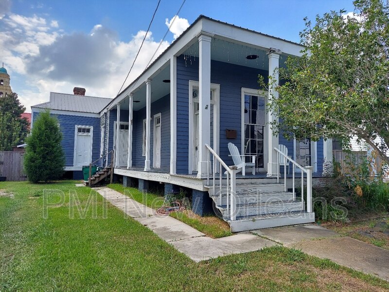 Gretna House: 612 Lafayette Street