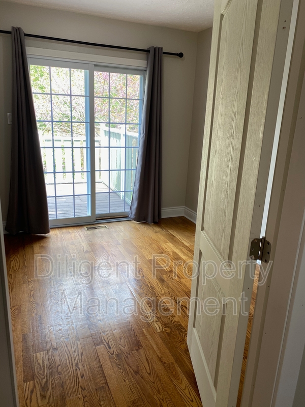 Peterborough House: 1260 Pulpit Rd