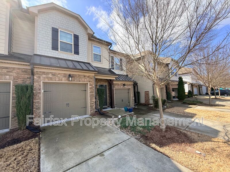 Hillsborough Townhome: 212 Ellsworth Manor Dr