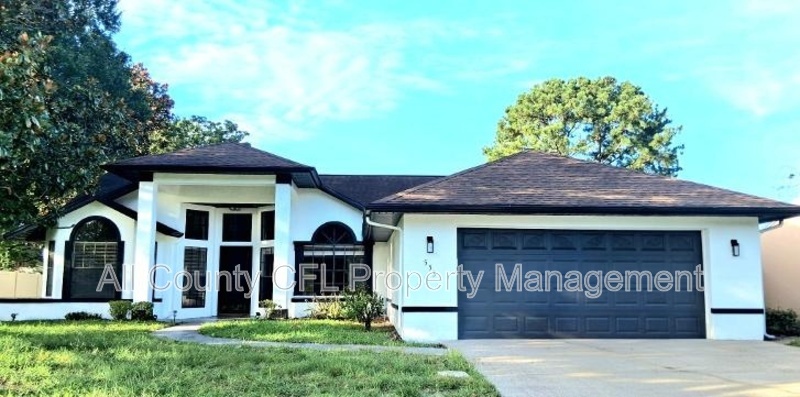 Oviedo House: 553 Walnut Grove Place