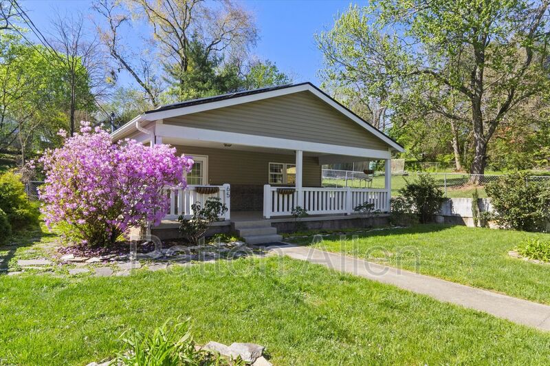 Asheville House: 65 New Jersey Ave