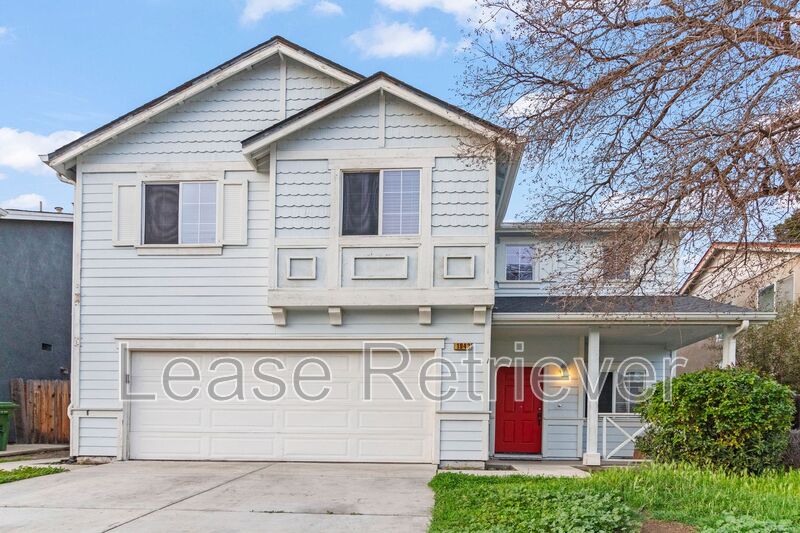 Tracy House: 1943 Remembrance Ln