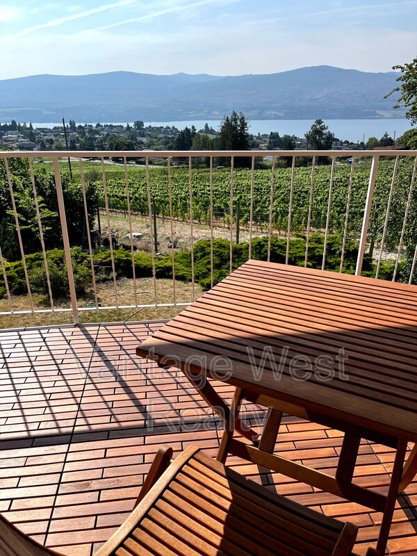 West Kelowna House: 1-1103 Trevor Drive
