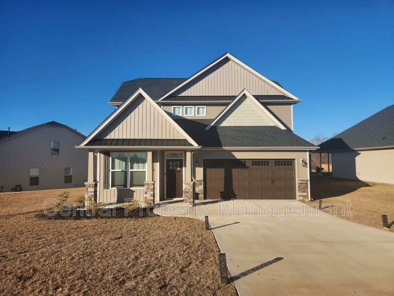 Greenville House: 512 Dottie Court