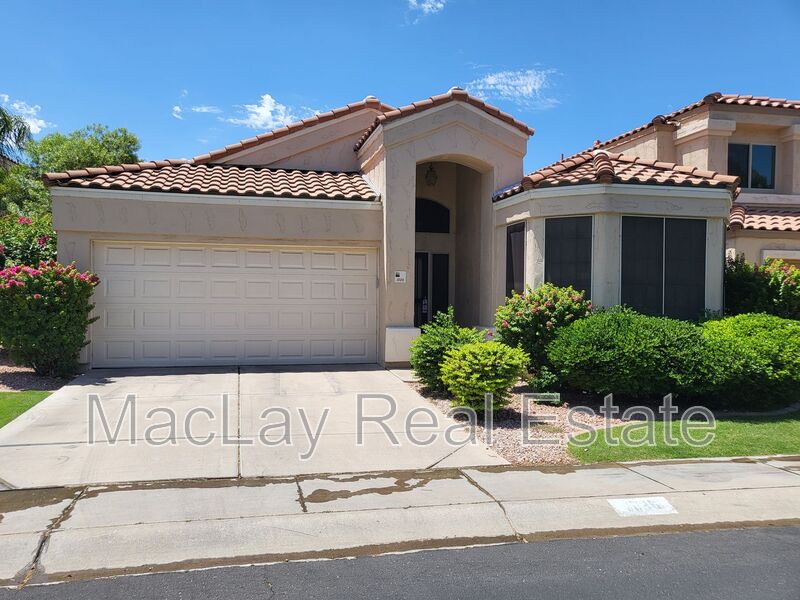 Mesa House: 3440 E Southern Ave