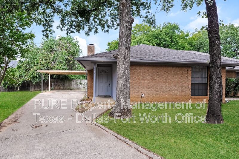 North Richland Hills Condo: 7525 Windhaven Road