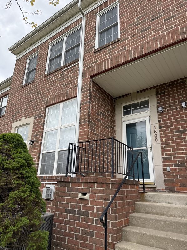 Ann Arbor Condo: 1860 Lindsay Lane