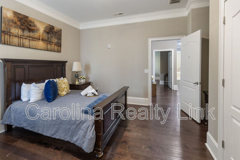 Mint Hill House: Thompson Road