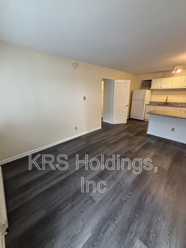 Norfolk Condo: 605 w Oceanview