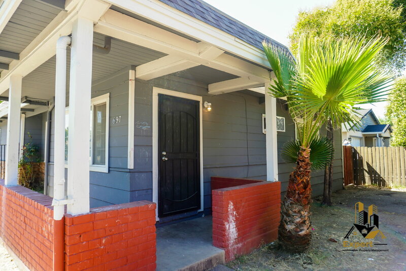 Sacramento Condo: 697 Santiago Avenue