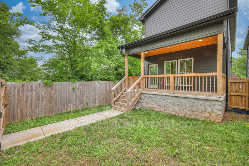 Nashville House: 709B 23rd St