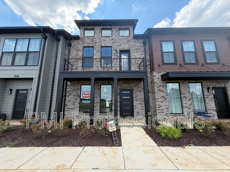Murfreesboro Townhome: 2124 Gracie Bug Loop