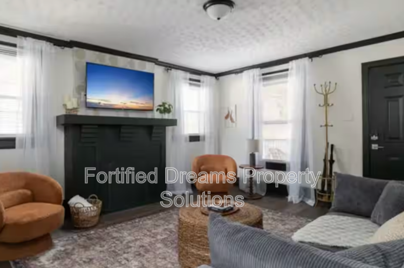 Winston Salem House: 724 S Broad St