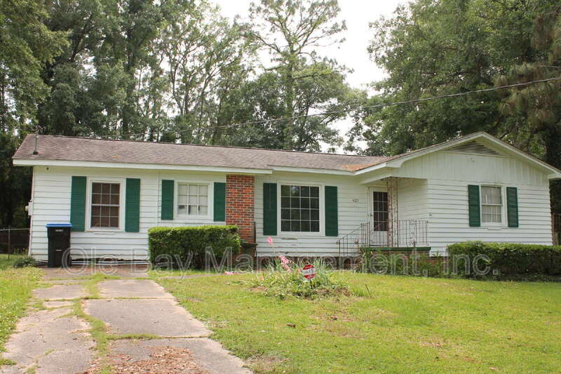 Chickasaw House: 427 Myrtlewood Ave