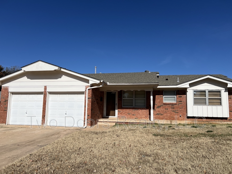 Midwest City House: 1513 Parkwoods Terrace