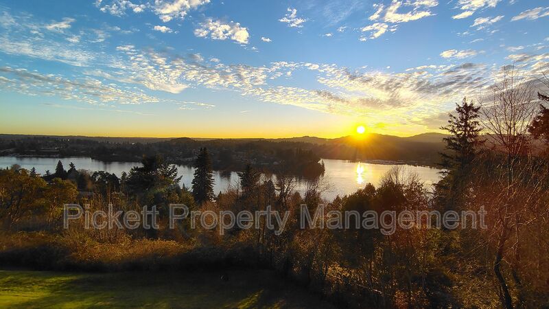 Bremerton Condo: 3340 Narrows View Ln