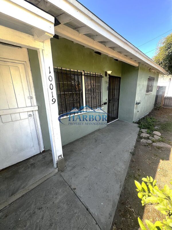 Inglewood Condo: 10019 Felton Ave